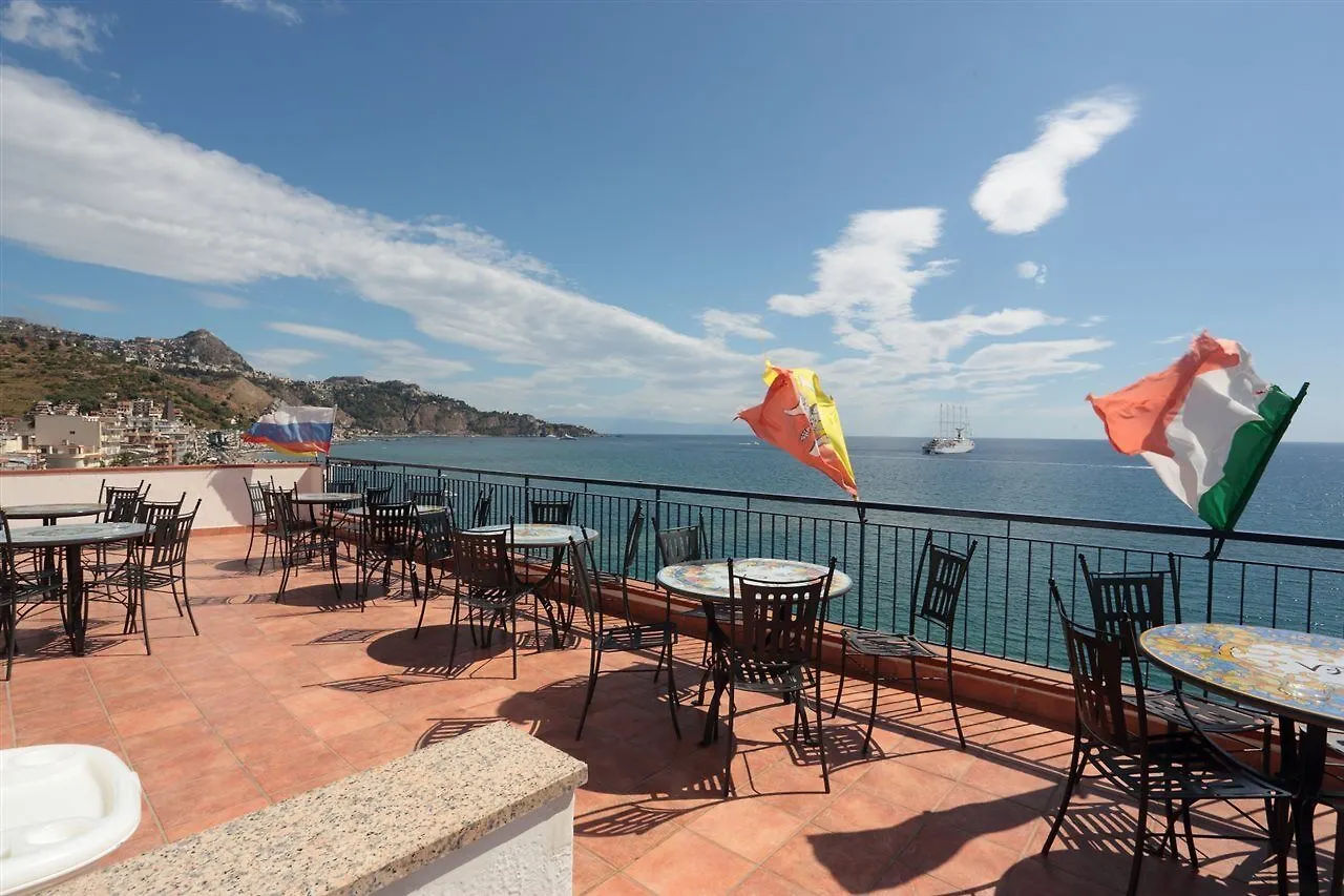Villa Pamar Aparthotel Giardini-Naxos 3*,  Italië